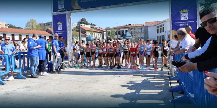 Equipa de Calendário na Milha Urbana Cidade de Vizela