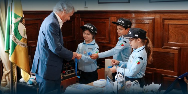 Crianças de Famalicão “multam” indiferença