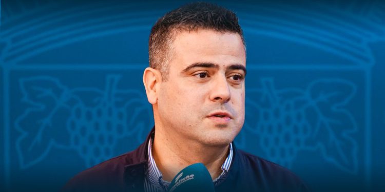 Mário Passos acusado de falta de “seriedade política”