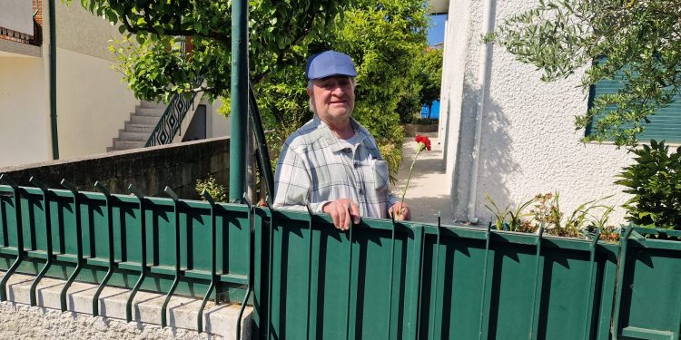 Liberdade com distribuição de cravos