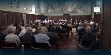 IL Famalicão critica duplicação de chefias na Câmara