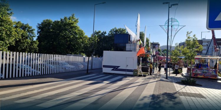 Divertimentos no Meio de Avenida