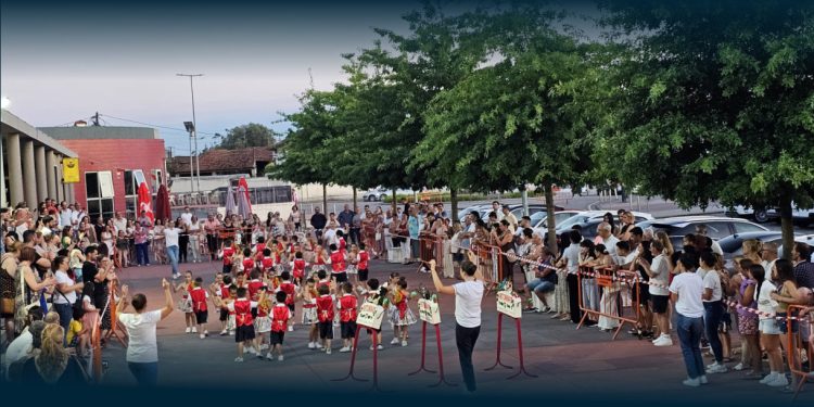 Vila de Ribeirão Celebra 40 Anos de Elevação