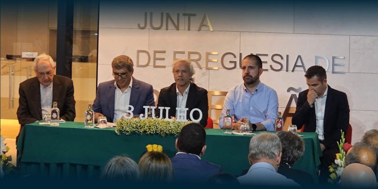 Vila de Ribeirão Celebra 40 Anos de Elevação