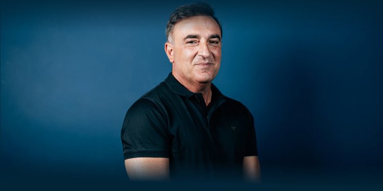 Carlos Carvalhal é o novo treinador do FC Famalicão