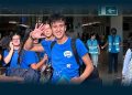 Jovem Parte para os EUA em Contexto Escolar