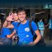 Jovem Parte para os EUA em Contexto Escolar