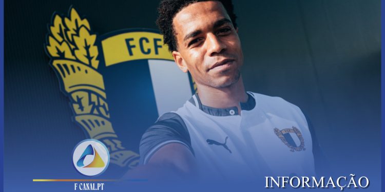 Víctor Rofino é reforço do FC Famalicão