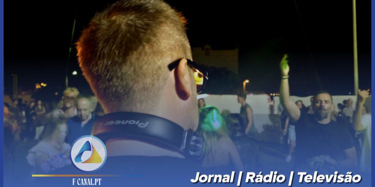 Música Eletrónica e Sunset na Apúlia